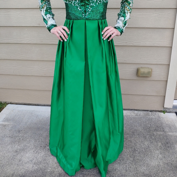 Stephen Yearick Emerald Green Gown Size 2 - Picture 7 of 16